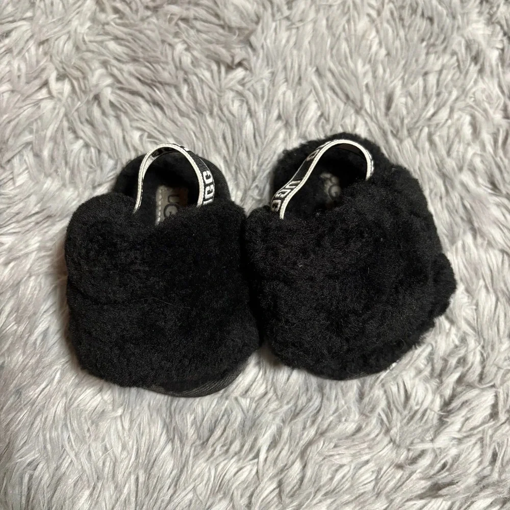 UGG Fluff Yeah Slides Infants Slipper Sandals Black Soft Baby 2c Soft Fluffy